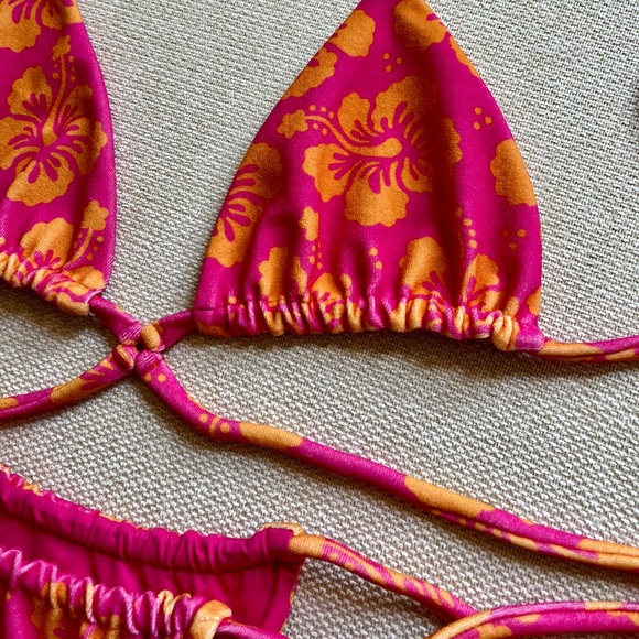 Frankie’s Bikinis size medium set - Picture 4 of 7